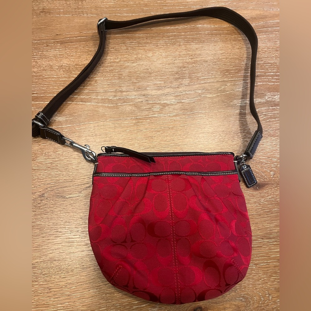 COACH signature bag, red. Dust bag included